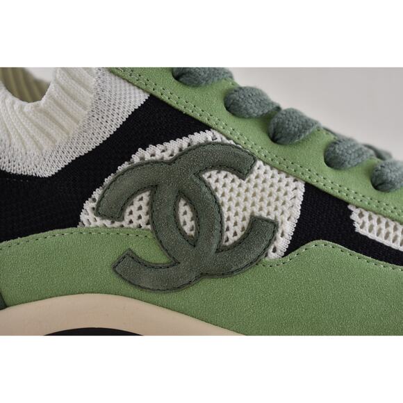 Chanel 22C Mens Green White Black Suede Knit CC Logo Low Trainer Sneaker 44 11 - Picture 4 of 13